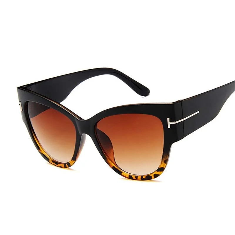 ChicVue™ Vintage Cat Eye Sunglasses – Bold Designer Frame with Gradient Lenses