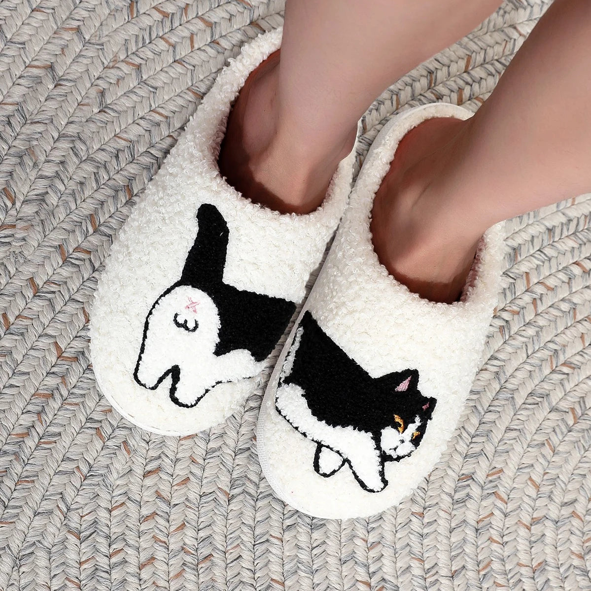PawComfort™ Cat Plush Slippers