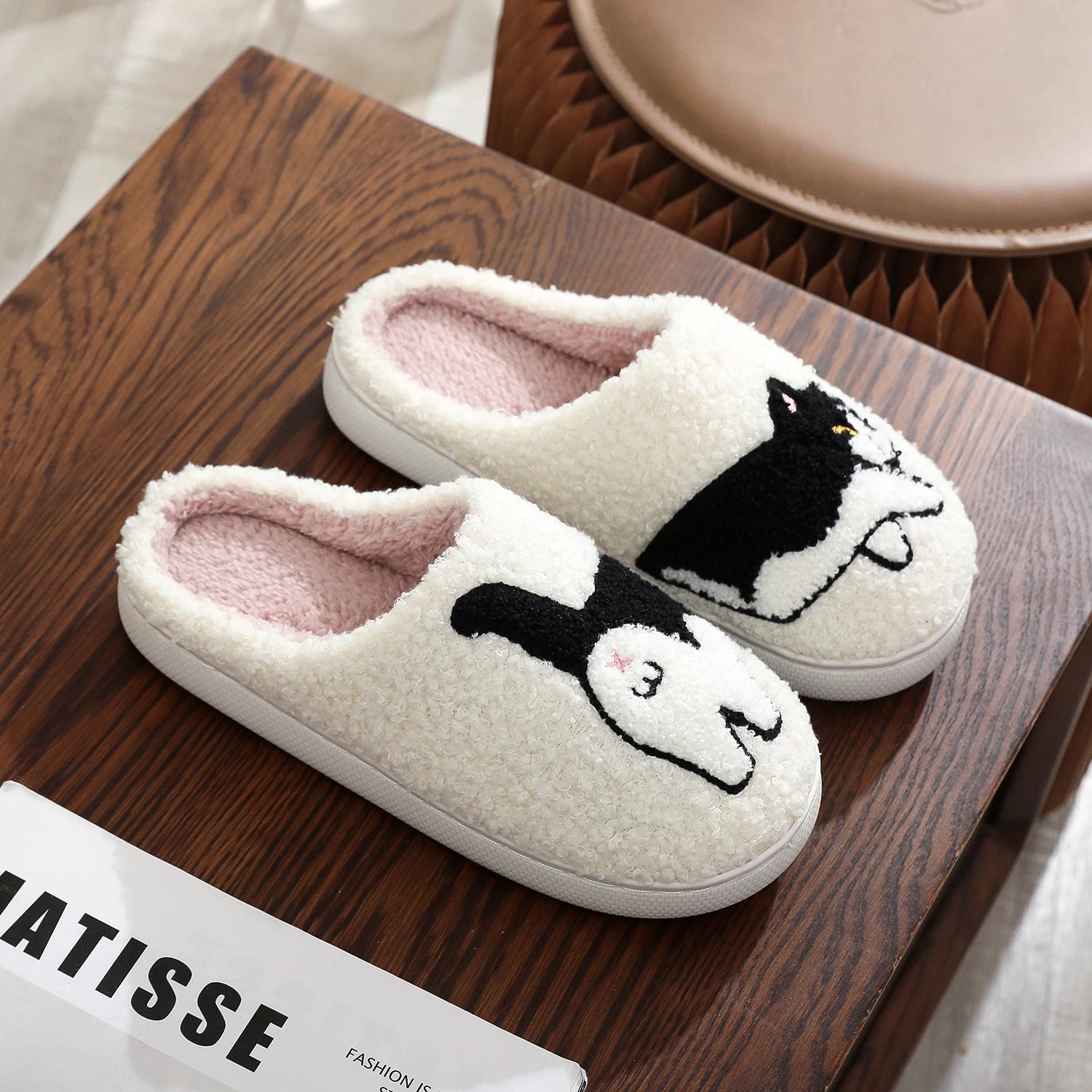 PawComfort™ Cat Plush Slippers