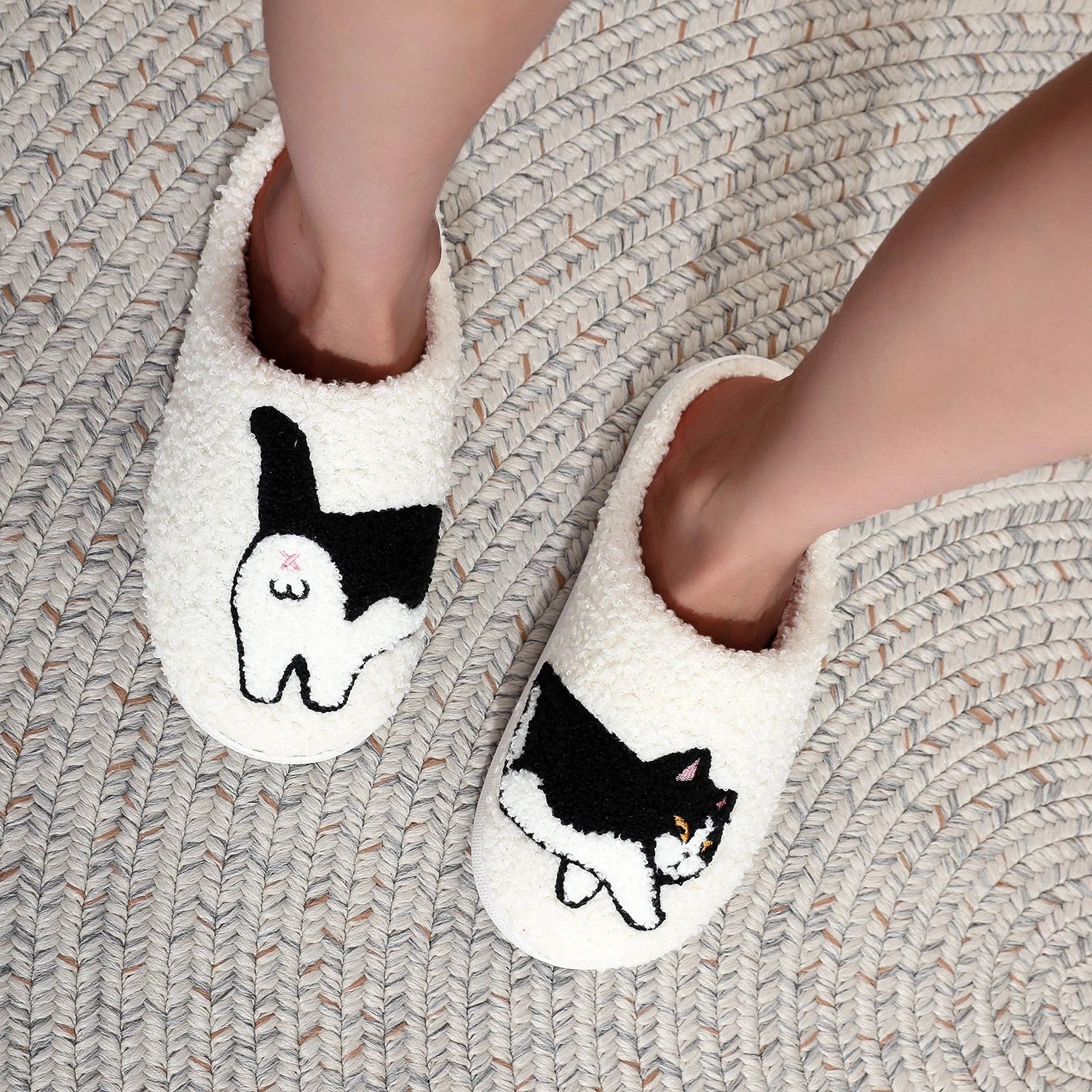 PawComfort™ Cat Plush Slippers