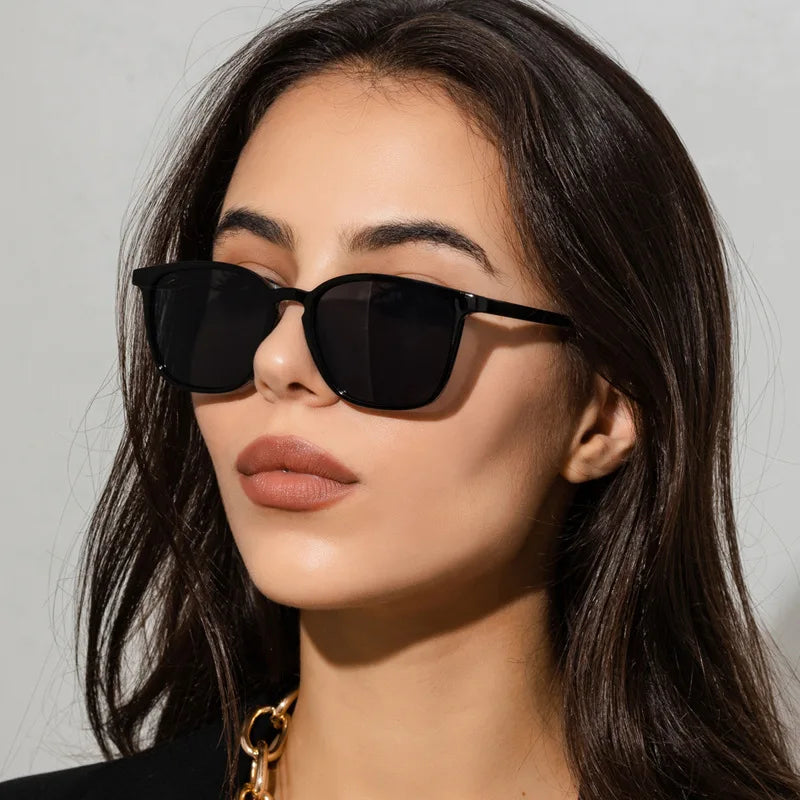 LuxSquare™ Vintage Sunglasses – Designer Women’s Retro Shades
